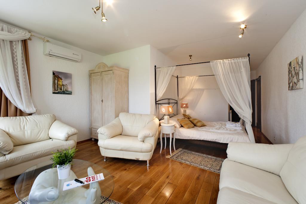 Villa Castello Rausch Valkarin Oda fotoğraf